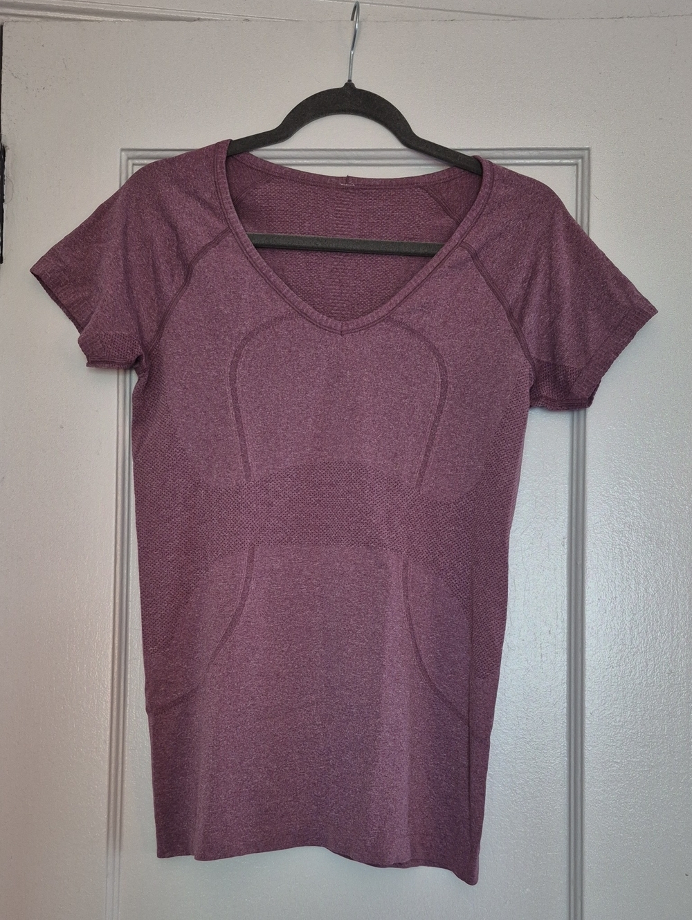 Lululemon Swiftly Tech V Neck Short Sleeve Top